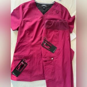 Elle Magenta Women’s Scrub Set